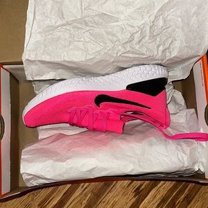 Nike Infinity React Flyknit Pink Blast/White/Black 7.5 NWT